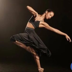 Lululemon principal dancer skirt size 2